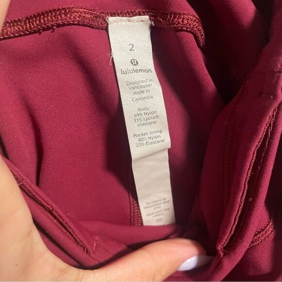 Lululemon Speed Up Crop *21" Ruby Wine- Size 2 - Picture 4 of 6
